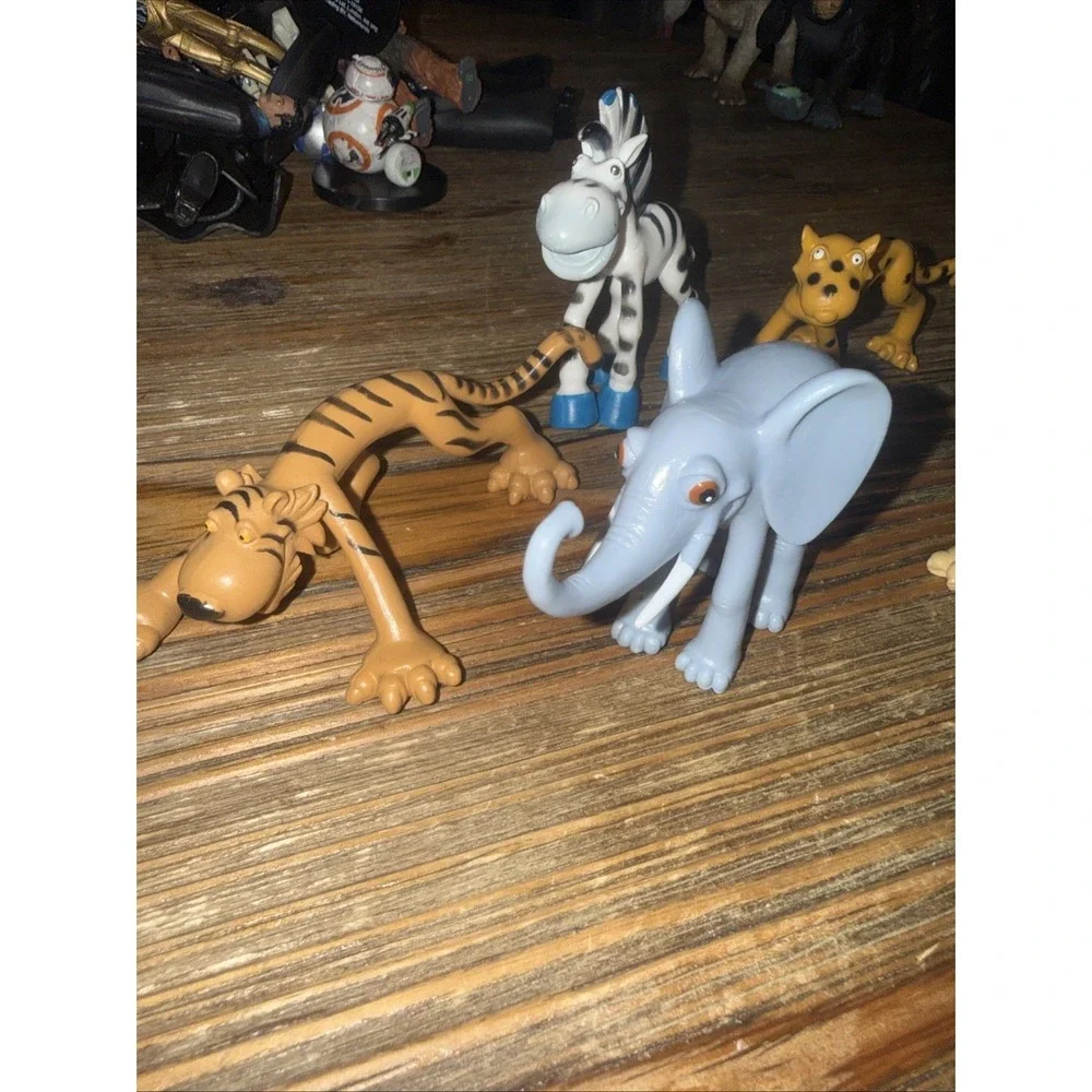 Set Of 6 Cartoon Style Rubber‎ Safari Animal Toys Cake Toppers
